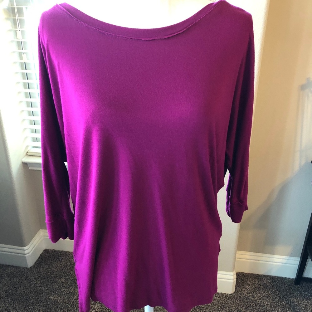 Express Raw Hem Legging 3/4 length shirt